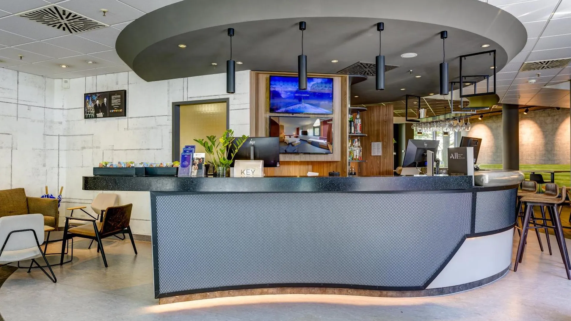 Novotel Suites Muenchen Parkstadt Schwabing 4*, München Németország