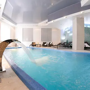Otel Taurus &