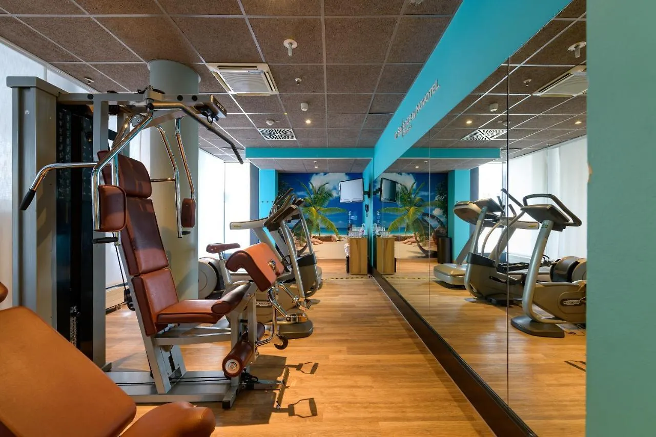 Novotel Suites Muenchen Parkstadt Schwabing 4*, Мюнхен