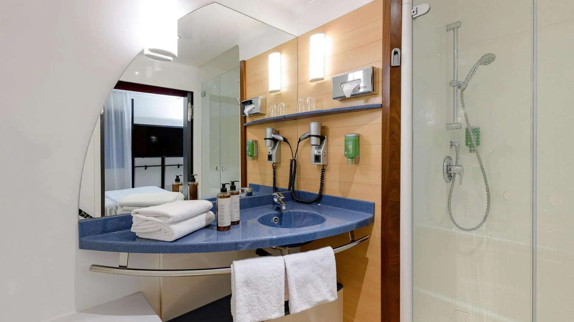 Novotel Suites Muenchen Parkstadt Schwabing Отель