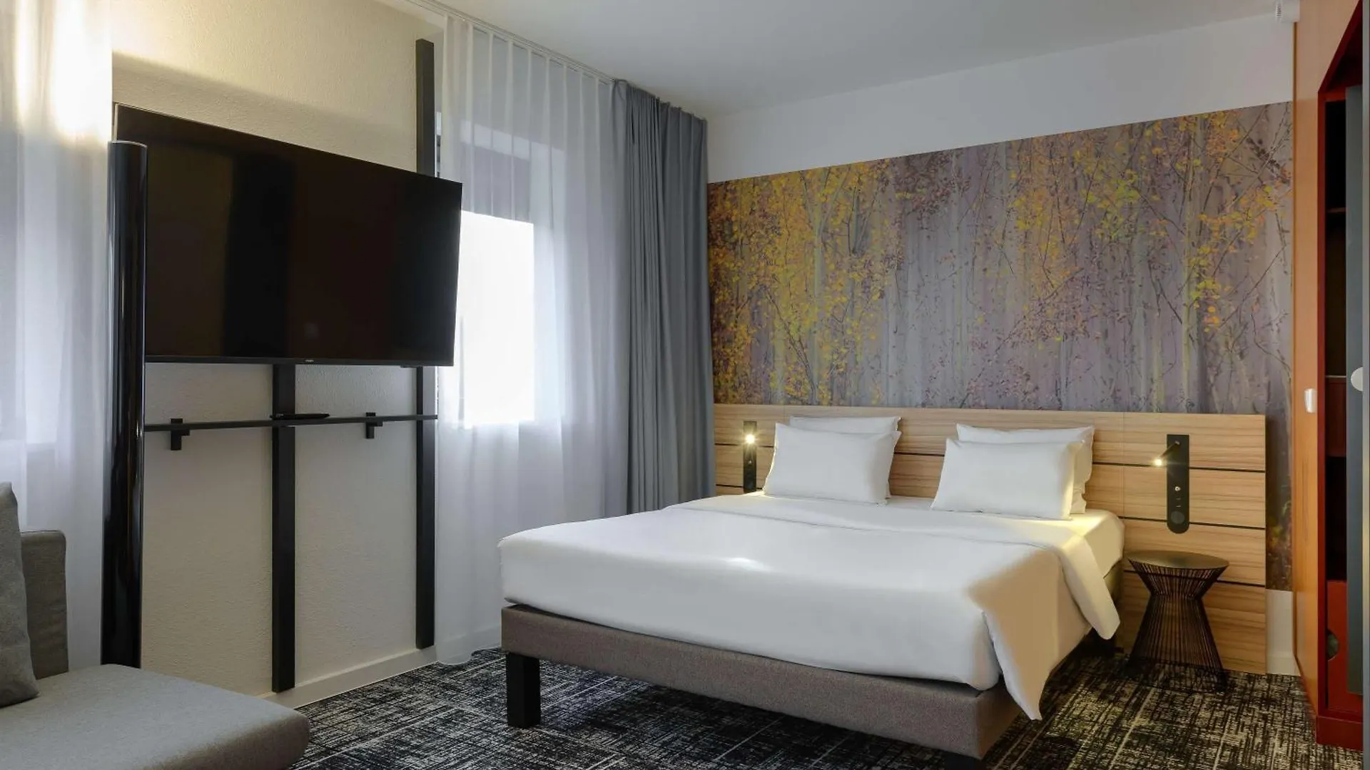 Novotel Suites Muenchen Parkstadt Schwabing 4*, Munich